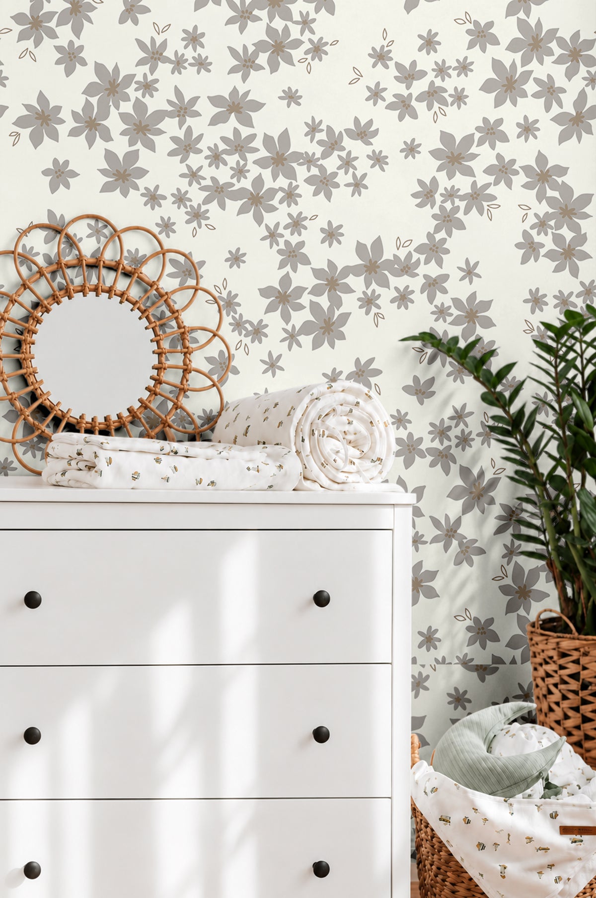 Cream Gray Floral 880 neutral floral wallpaper with soft gray flowers on a warm cream background styled in a bright nursery