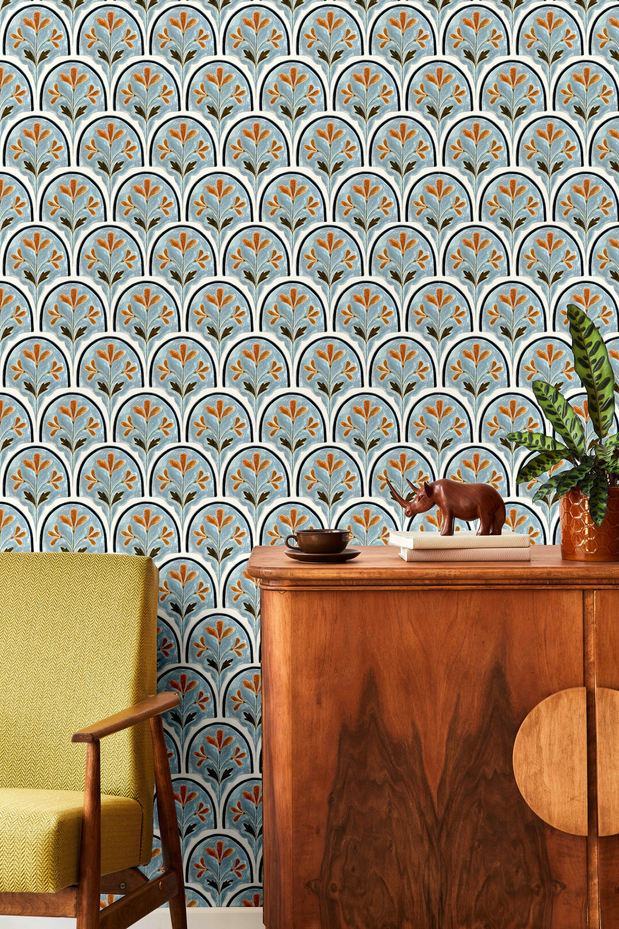sorella crest blue terracotta arch wallpaper with repeating scallop pattern